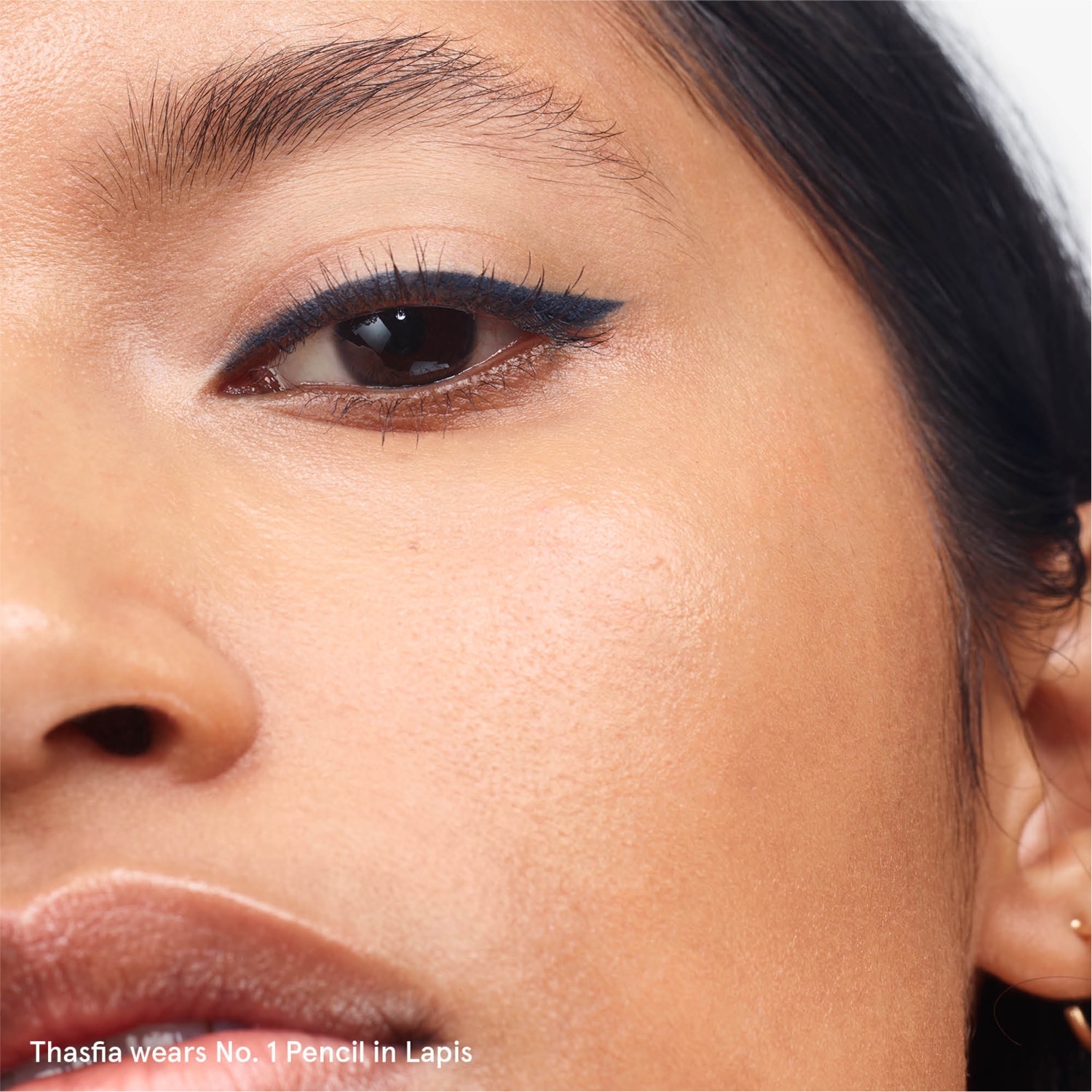 NO 1. PENCIL CREAMY LONG-WEARING EYELINER (DELINEADOR PARA OJOS DE LARGA DURACIÓN)